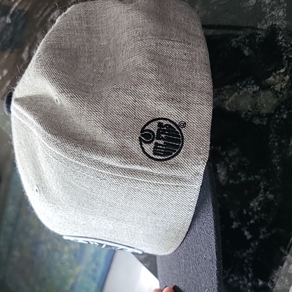 Mens Edmonton Oilers x Brixton snap back hat - Picture 2 of 4